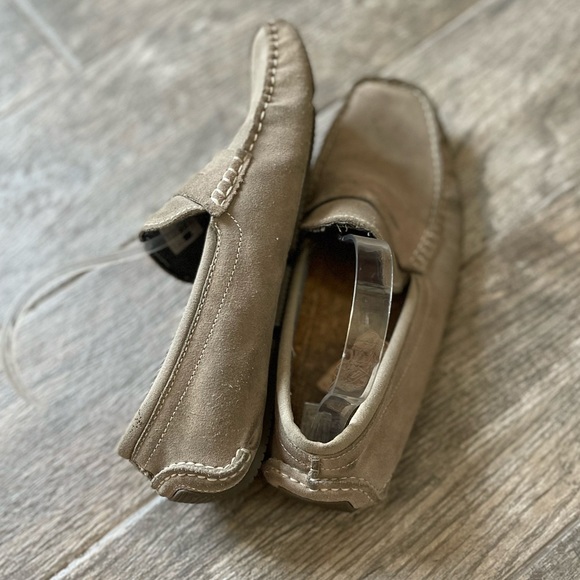 Men’s Suede driving Loafer - Picture 6 of 8